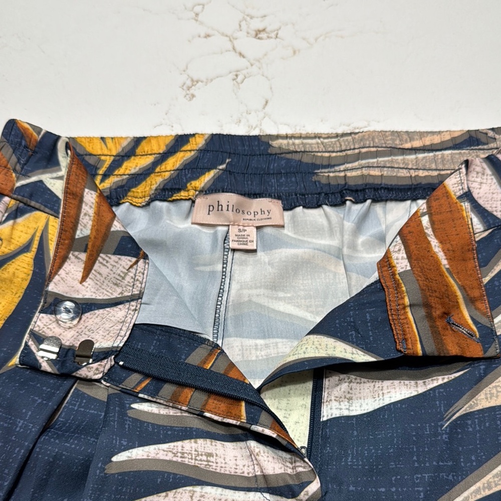 Philosophy Multicolor Leaf Print Crop Pants Size S/P - Picture 2 of 9